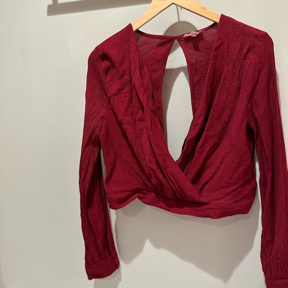 Urban Outfitters Crop Top Burgundy Crossed Crop Top EUC - Picture 2 of 2